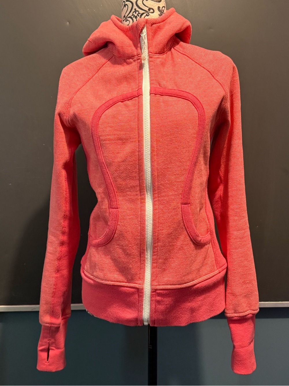 Lululemon Scuba